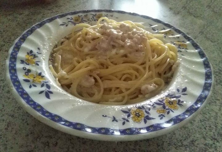 spaghetti-tonno-e-squacquerone
